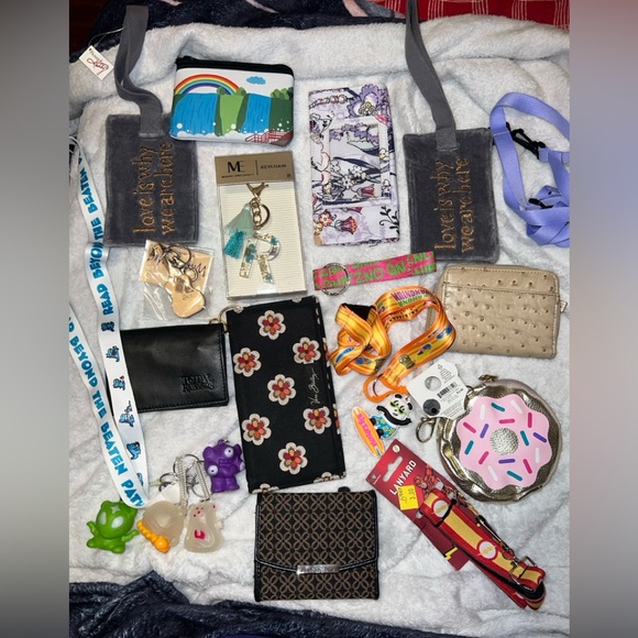 Junk drawer bundle - Picture 1 of 11